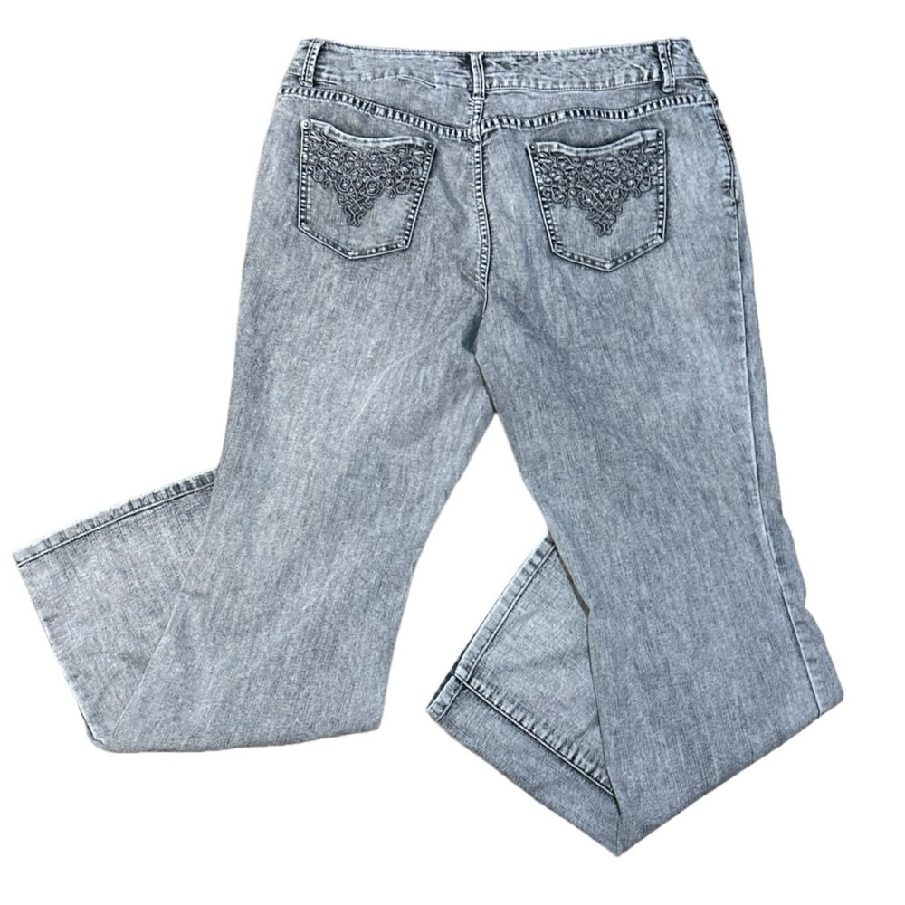 Chico's Platinum Denim Ultimate Fit Barely Flair Jeans Size 2.5 (Chico's) / 14